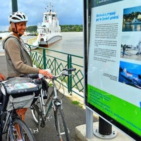 La Loire à Vélo, bac, Le Pellerin, dep44, Pays de La Loire, France