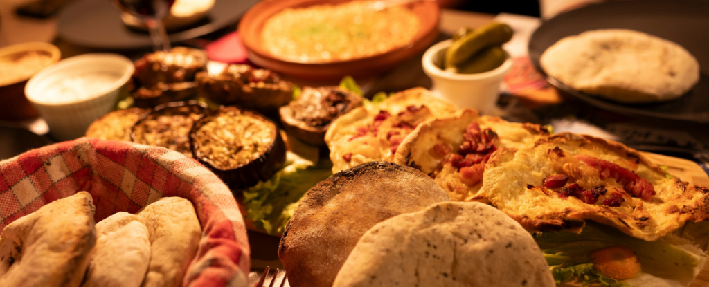 Repas avec des Fouées